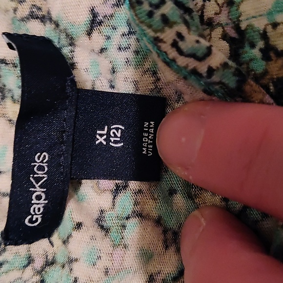 GapKids Floral Print Short Sleeve Top – Size XL (12) - Picture 2 of 3